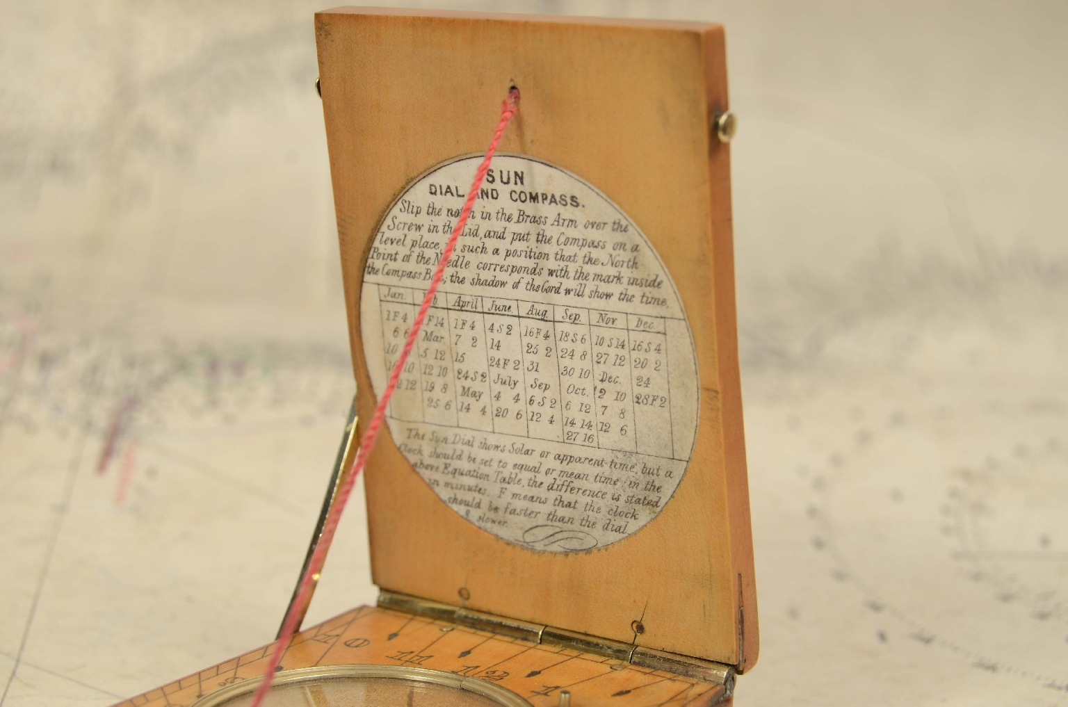 Antique compasses/7936-Sundial