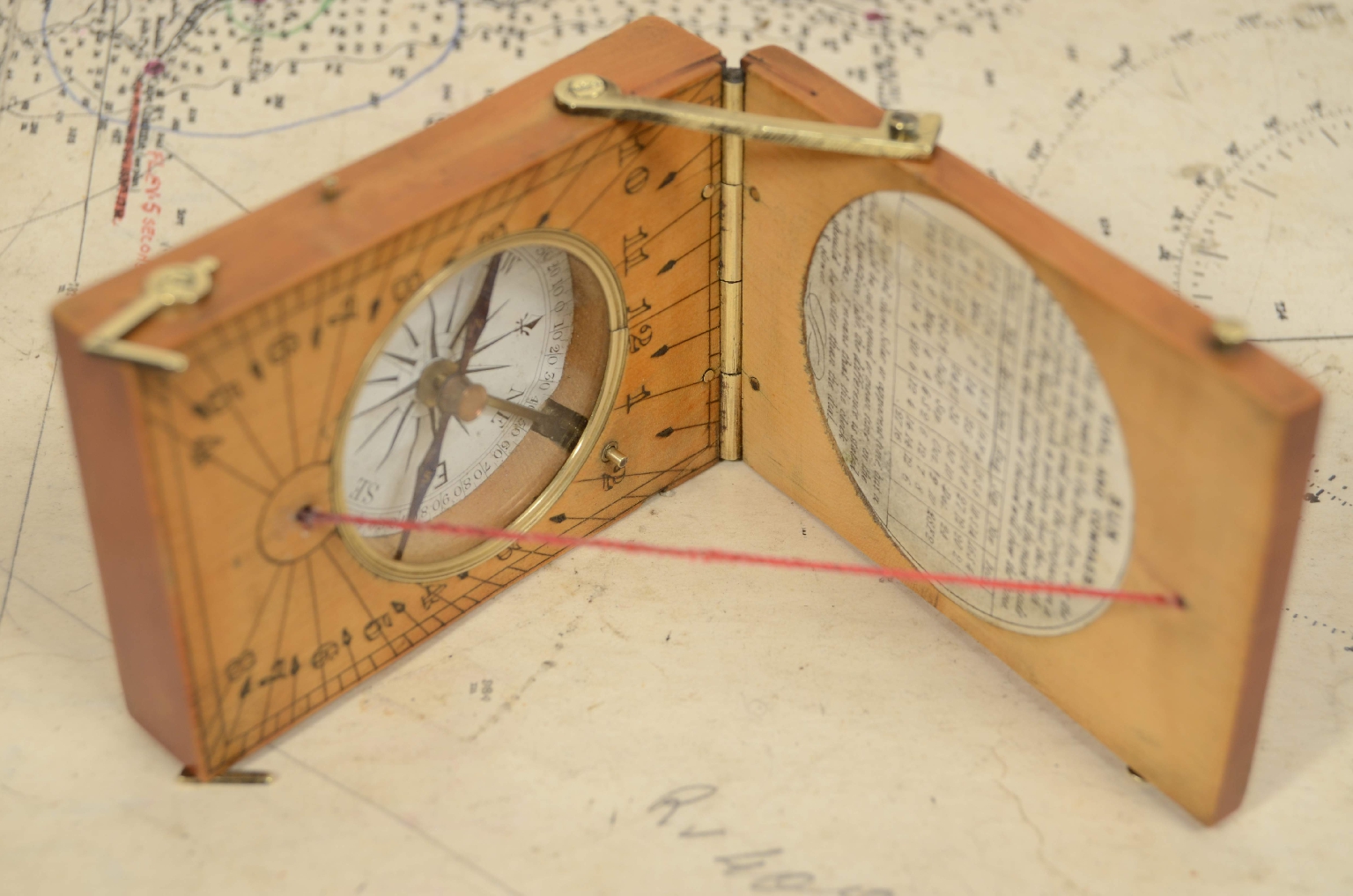 Antique compasses/7936-Sundial