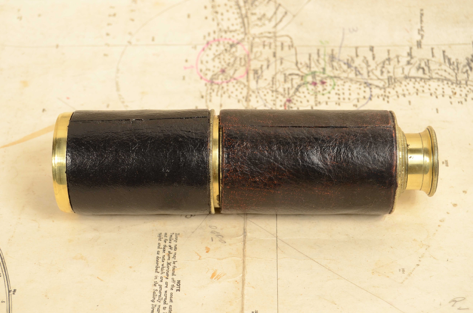 Nautical antiques/8005-Antique Telescope