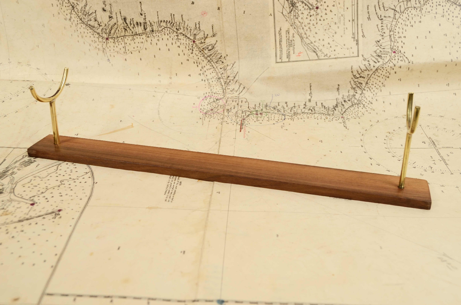 Nautical antiques/8005-Antique Telescope