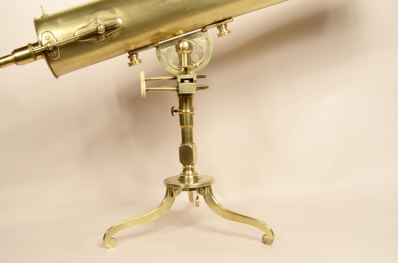 Antique astronomical instruments/8007-Refractor Telescope