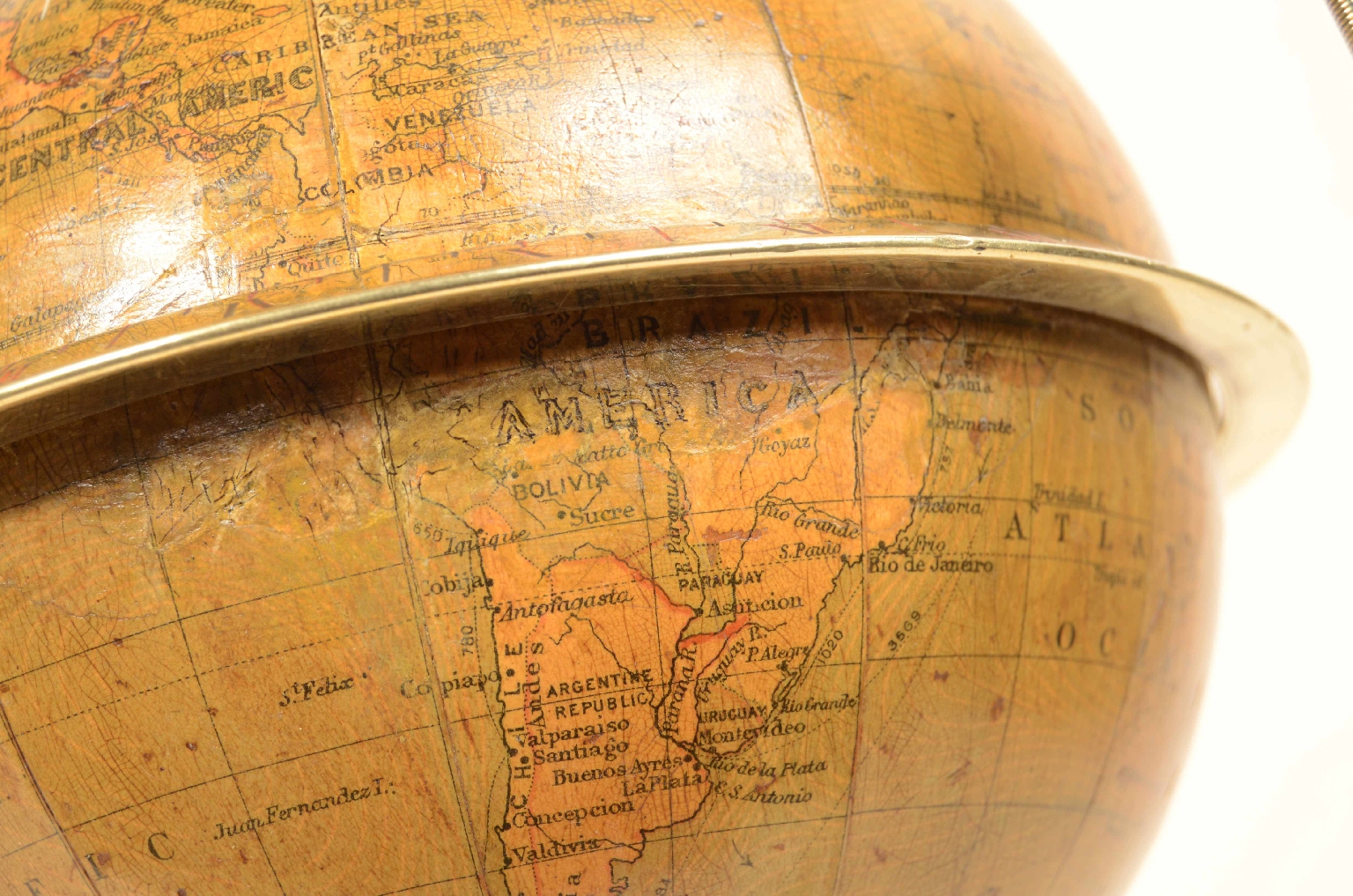 Antique globes-world maps/8029-Globe with Clock