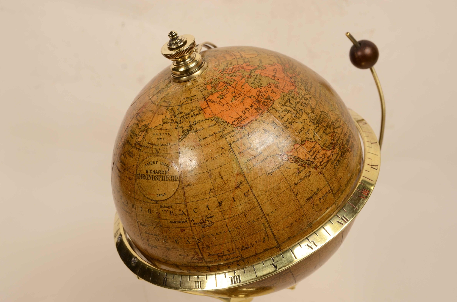Antique globes-world maps/8029-Globe with Clock