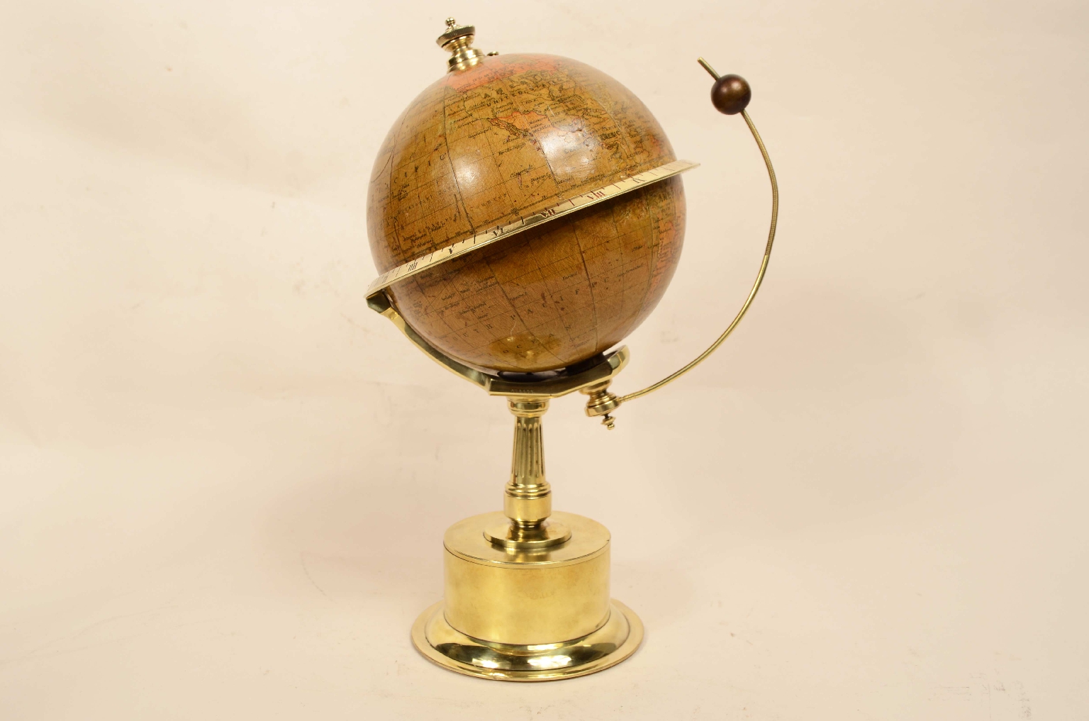 Globi-mappamondi antichi/8029-Globo con orologio
