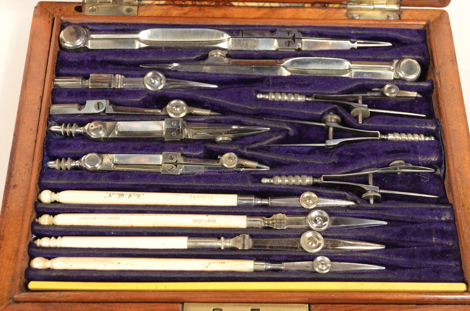 Strumenti di misura antichi/8031-Scatola Compassi