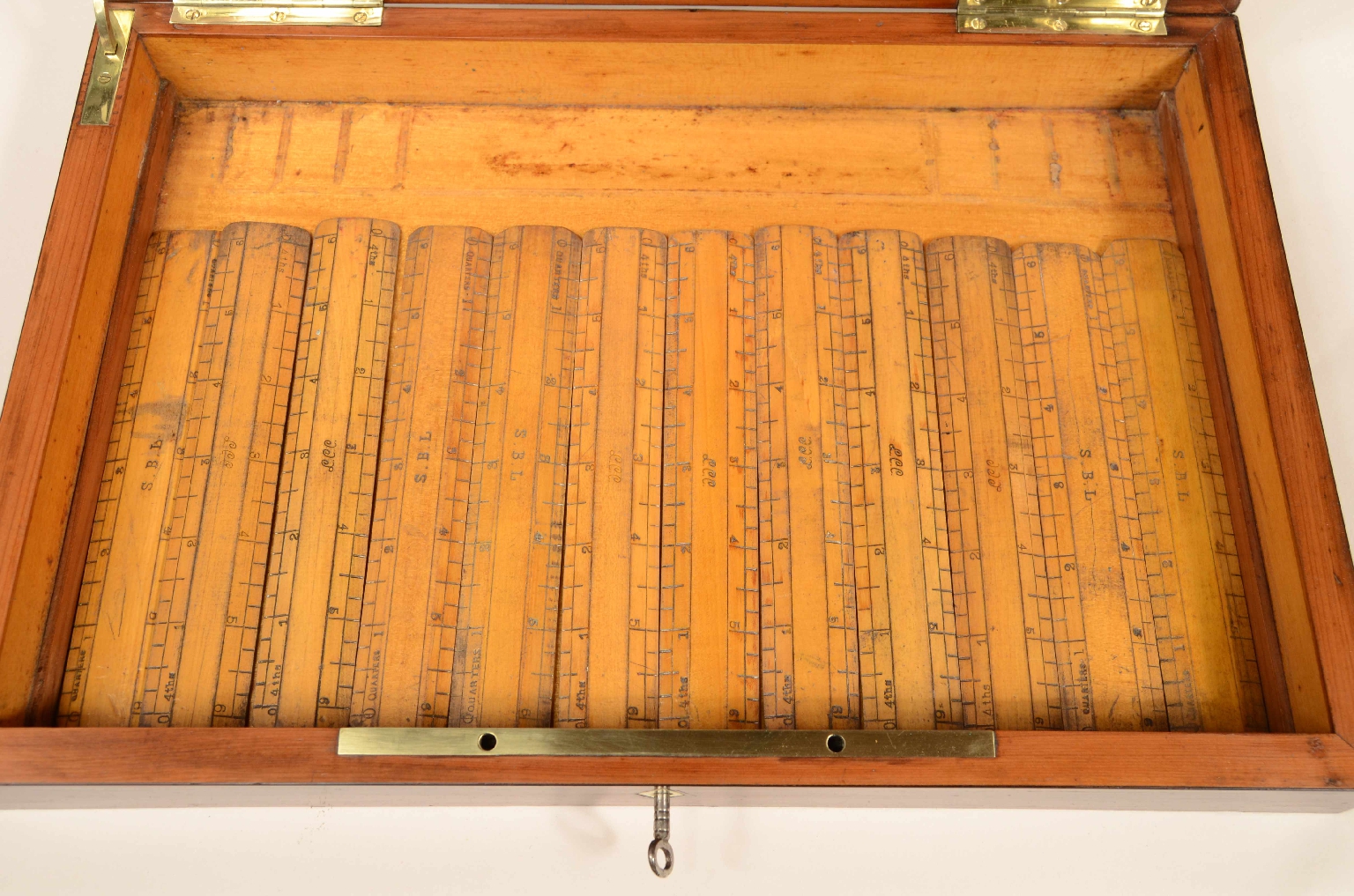 Antique measuring instruments/8031a-Compass Box