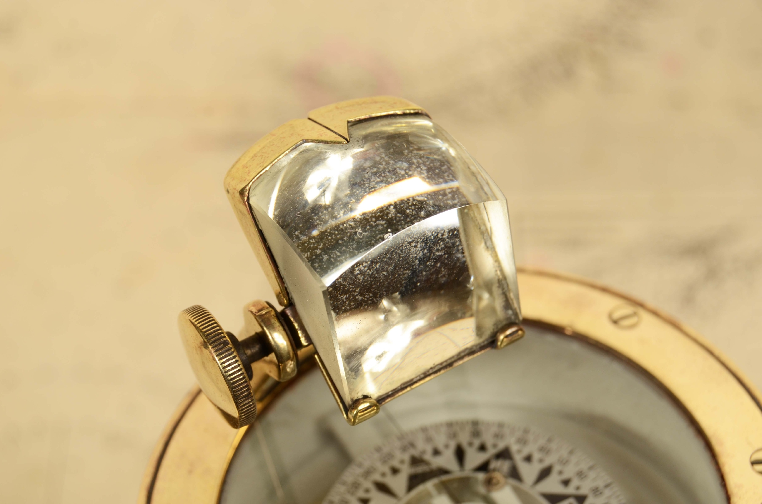 Antique compasses/8031c-Magnetic Bearing Compass