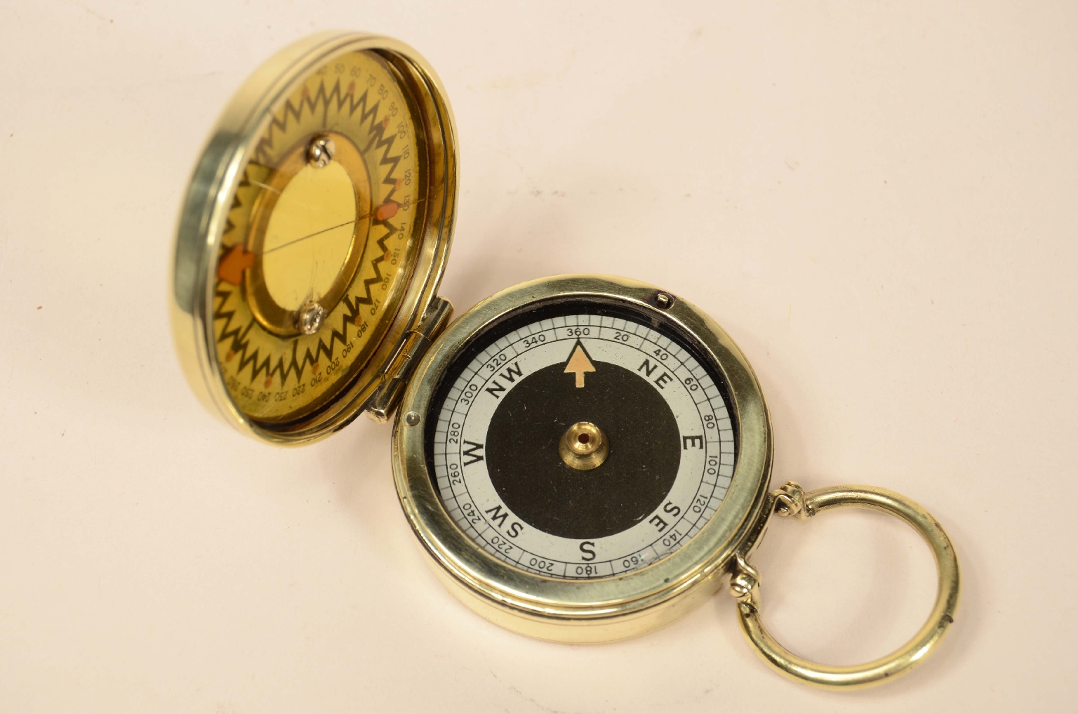 Antique compasses/8034-Pocket Compass