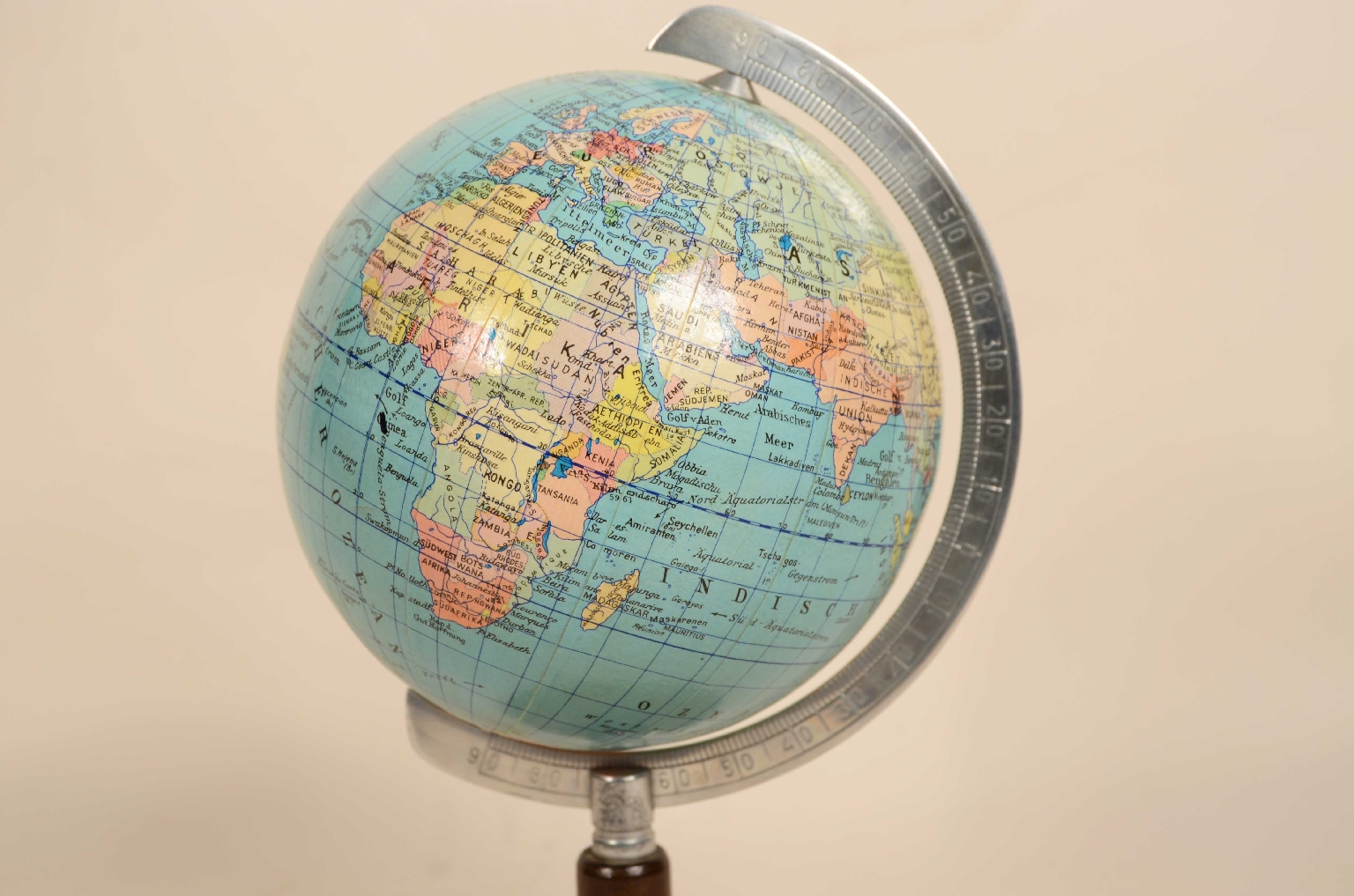 Antique globes-world maps/8040-Small Terrestrial Globe