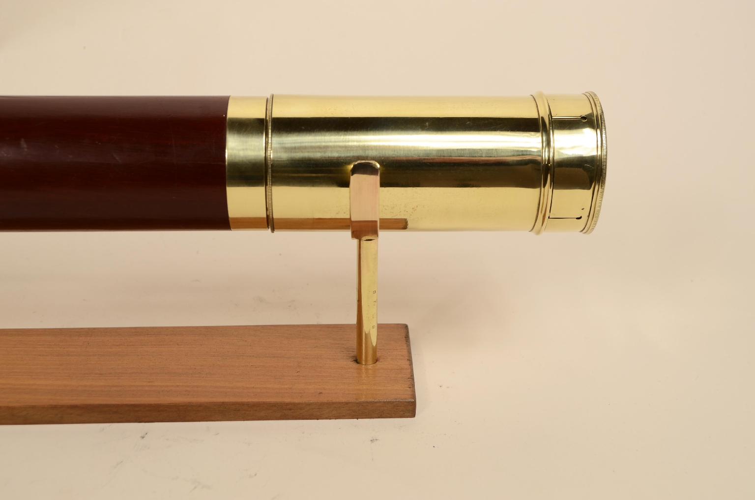 Nautical antiques/8058-Antique Telescope