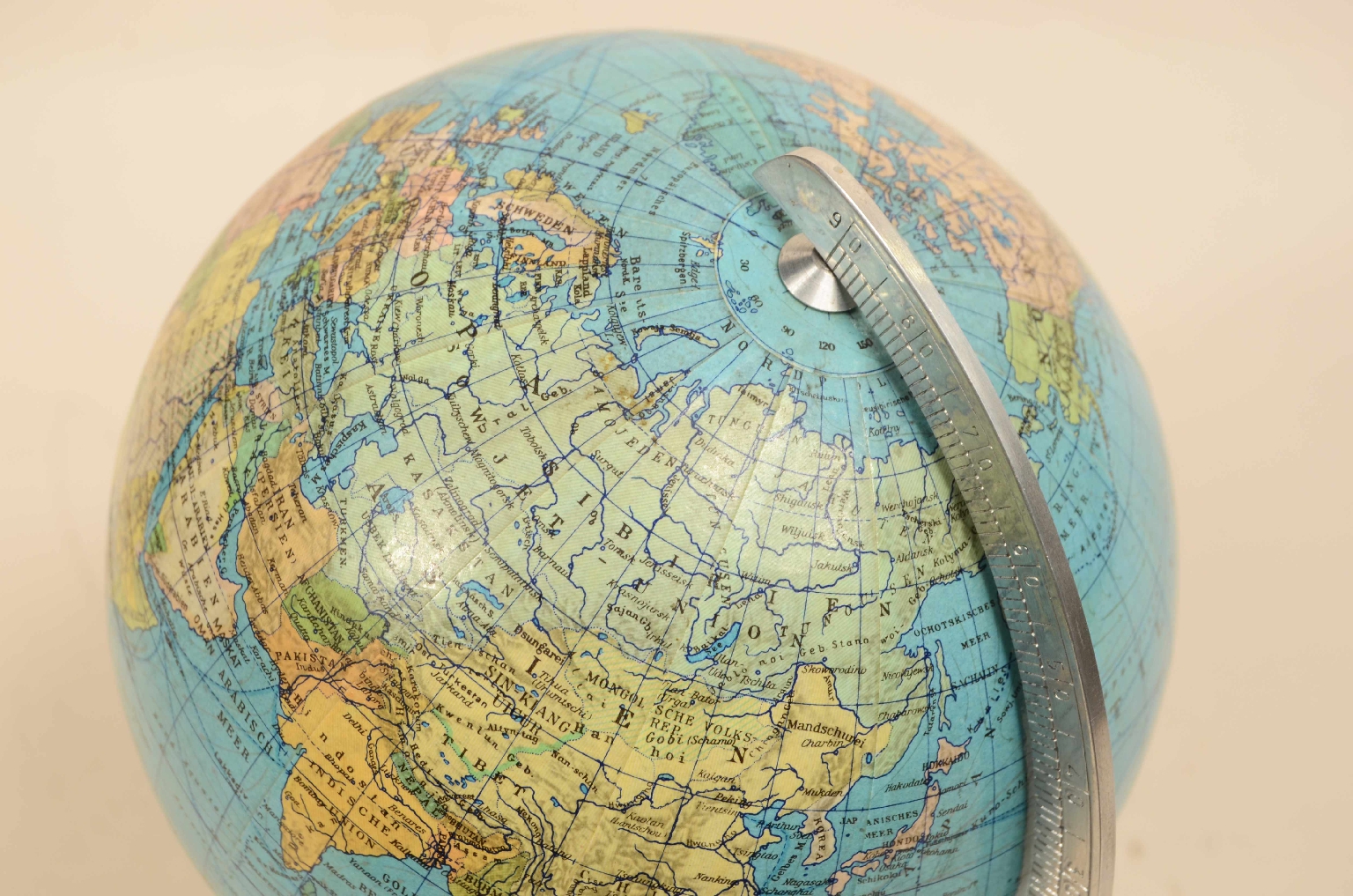 Antique globes-world maps/8059-Small Terrestrial Globe