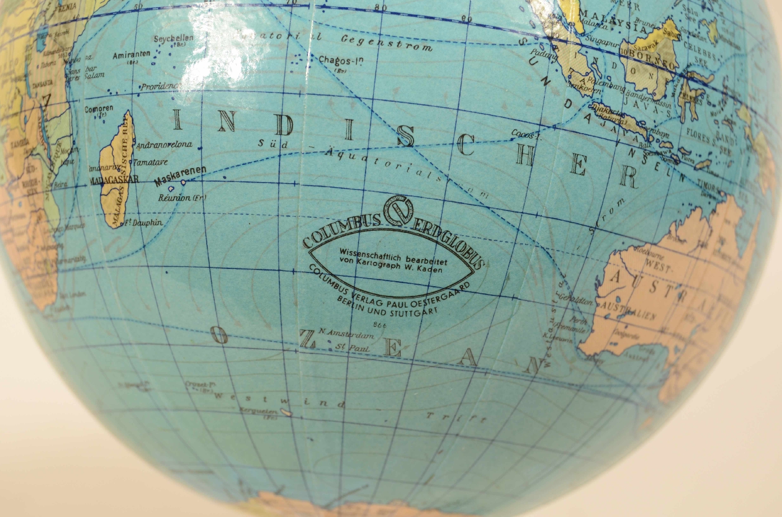 Antique globes-world maps/8059-Small Terrestrial Globe