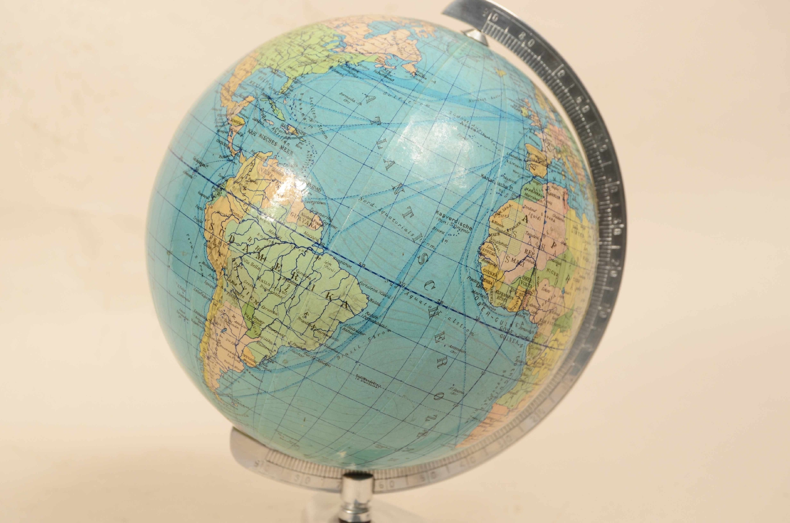 Antique globes-world maps/8059-Small Terrestrial Globe