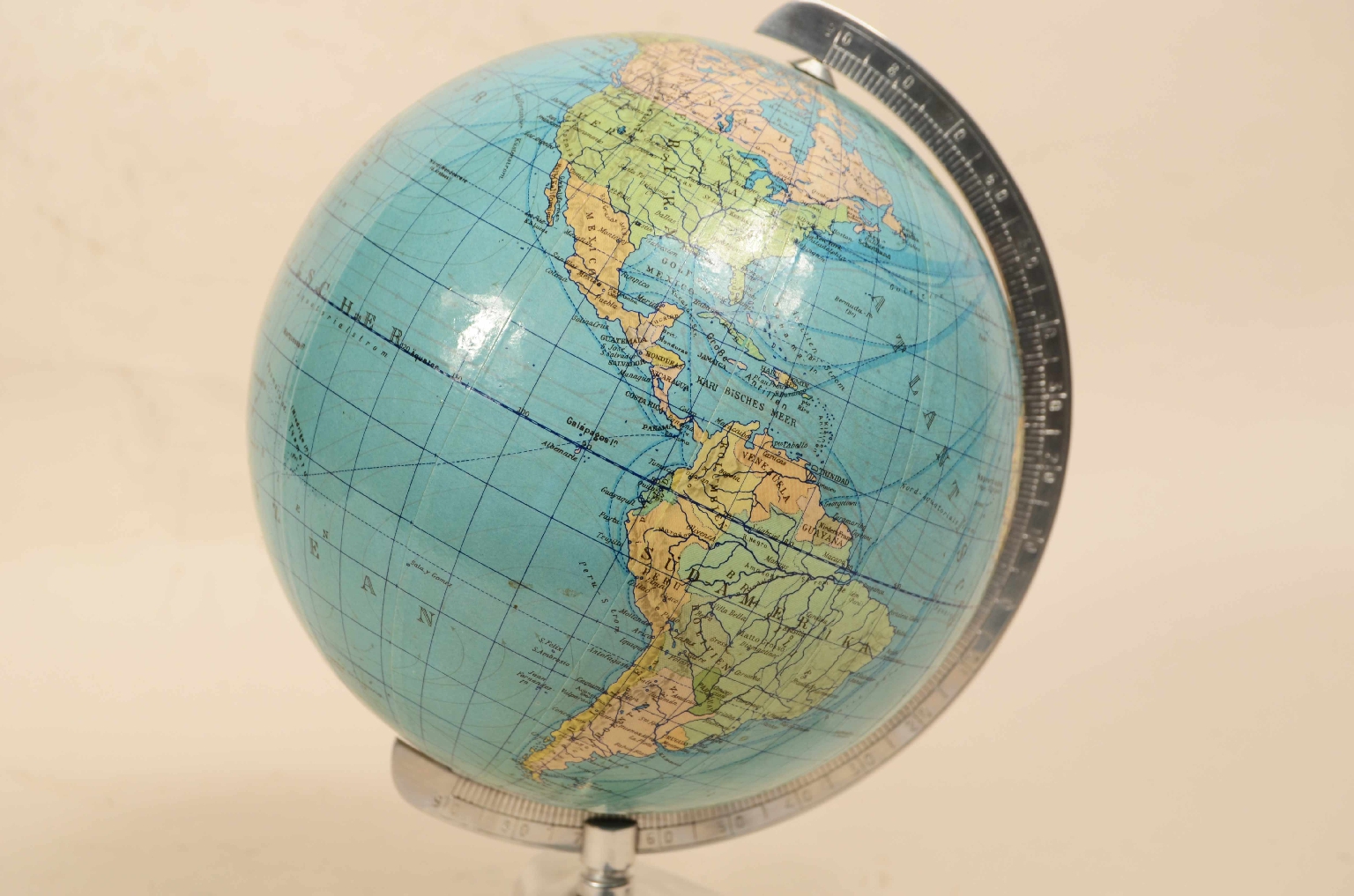 Antique globes-world maps/8059-Small Terrestrial Globe