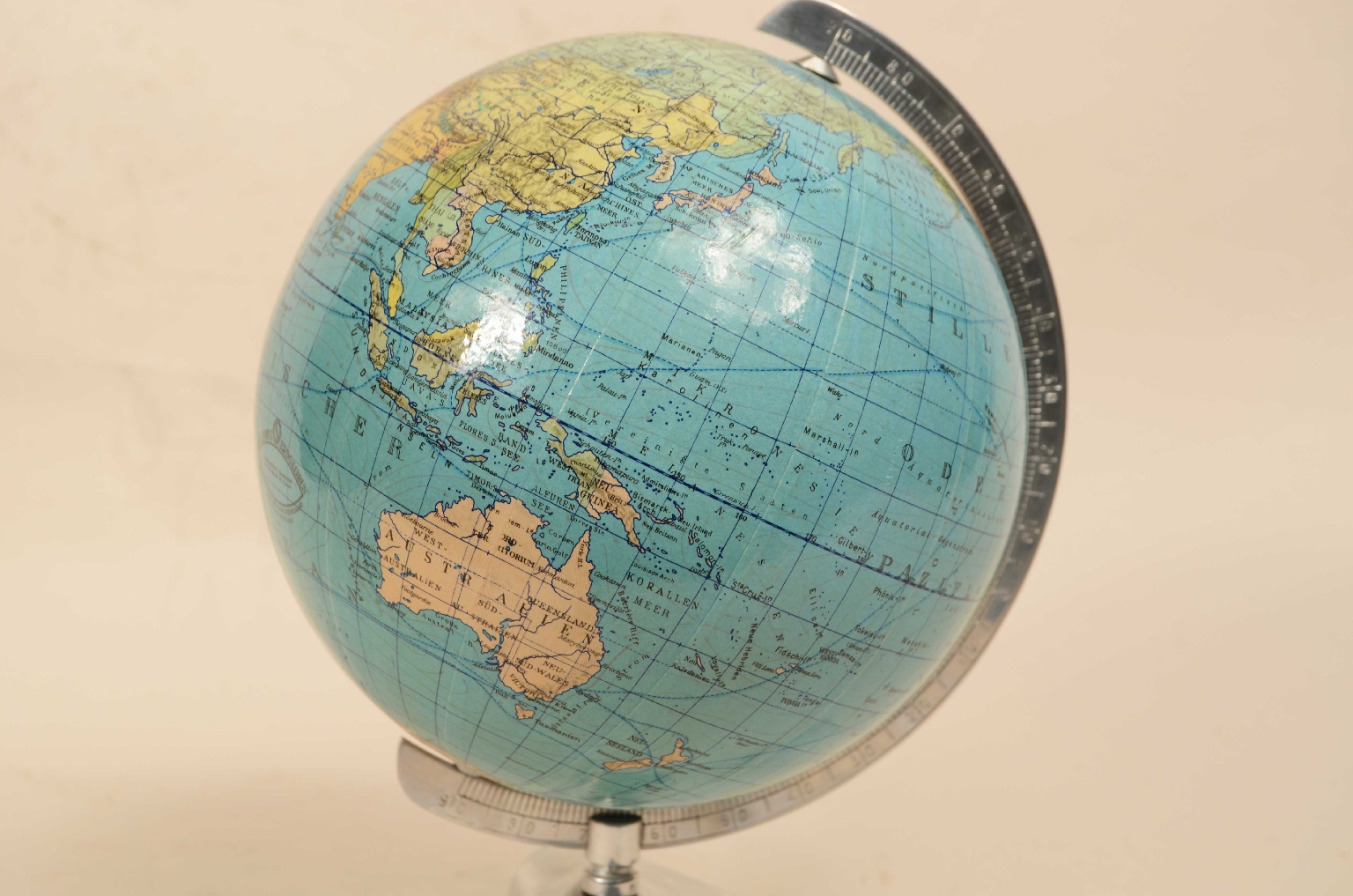 Antique globes-world maps/8059-Small Terrestrial Globe