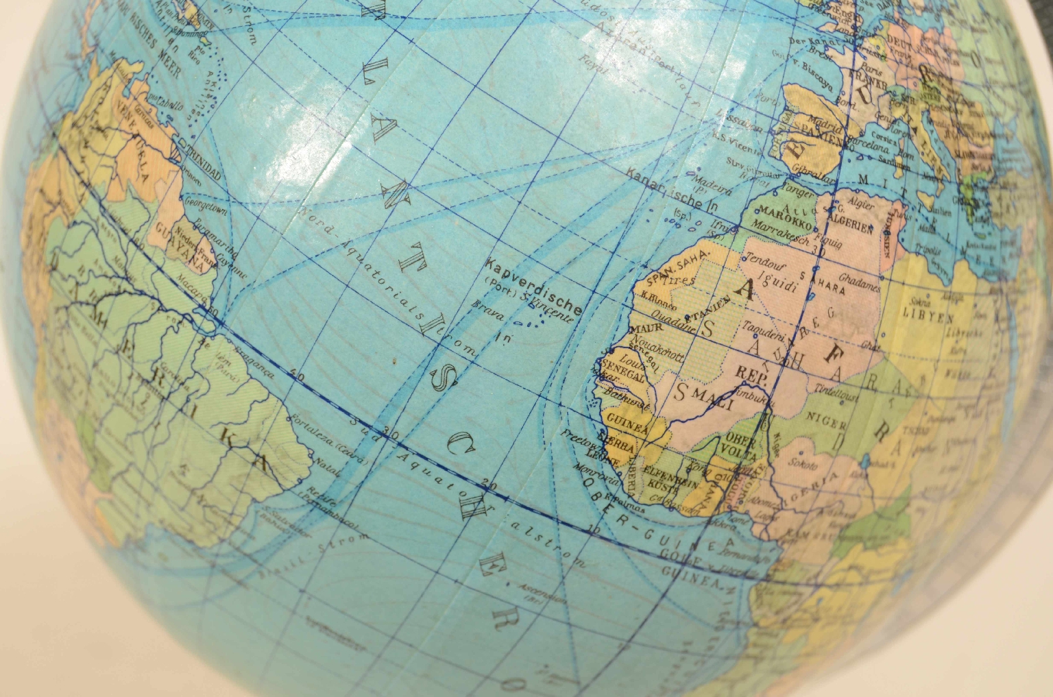 Antique globes-world maps/8059-Small Terrestrial Globe