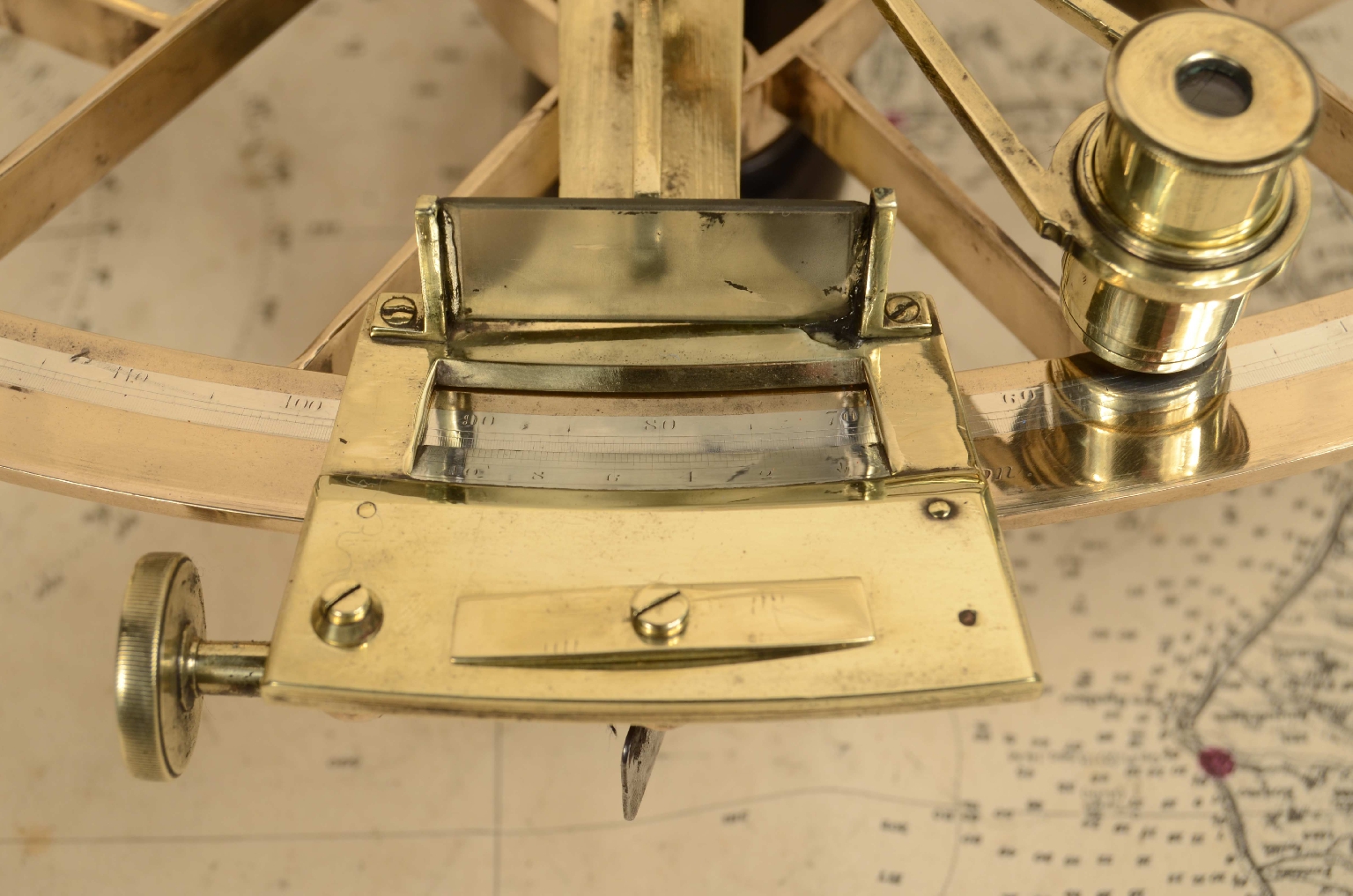 Nautical antiques/8070-Antique Sextant