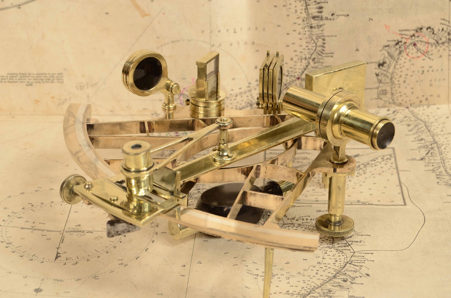 Nautical antiques/8070-Antique Sextant