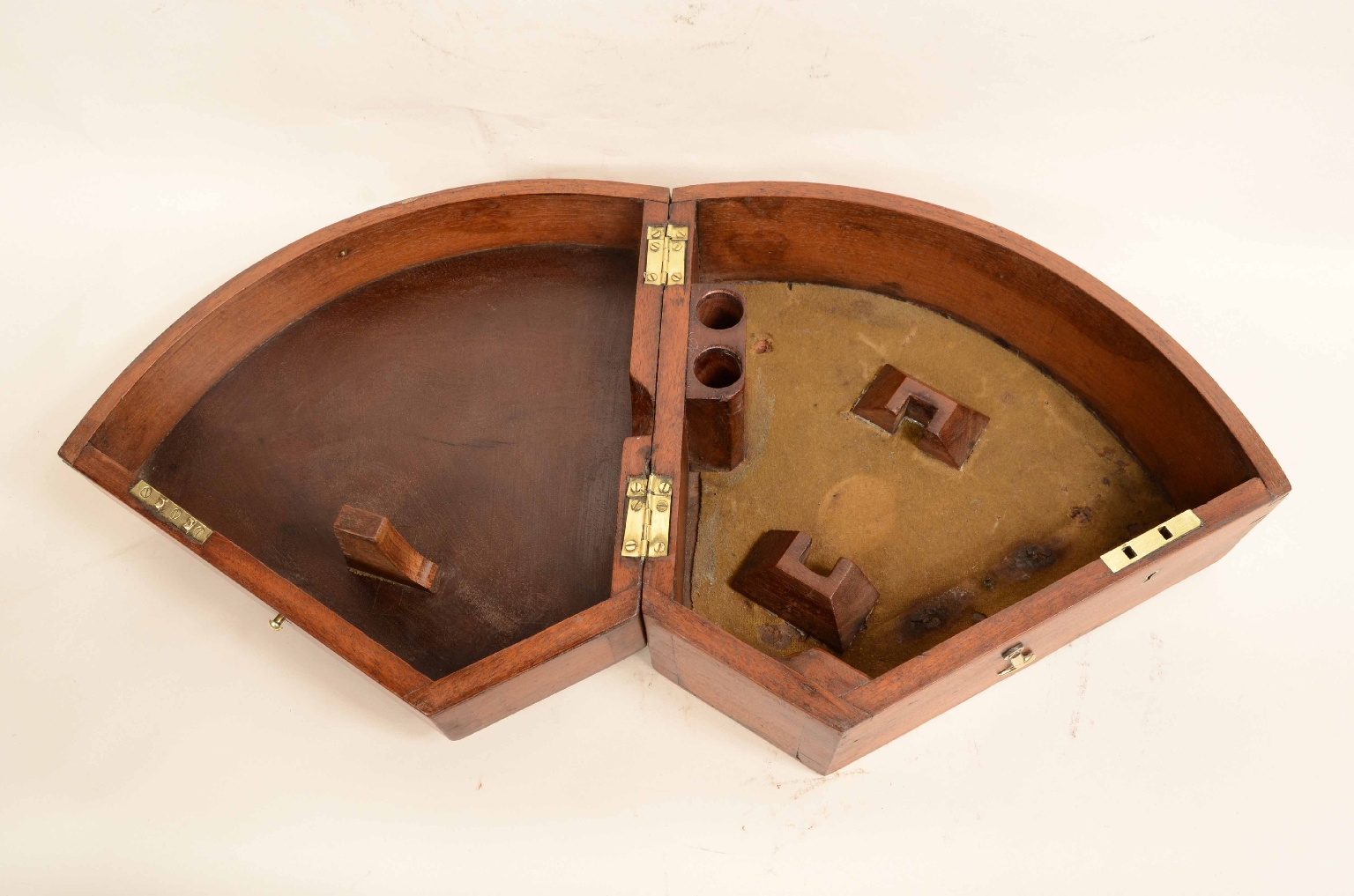 Nautical antiques/8070-Antique Sextant