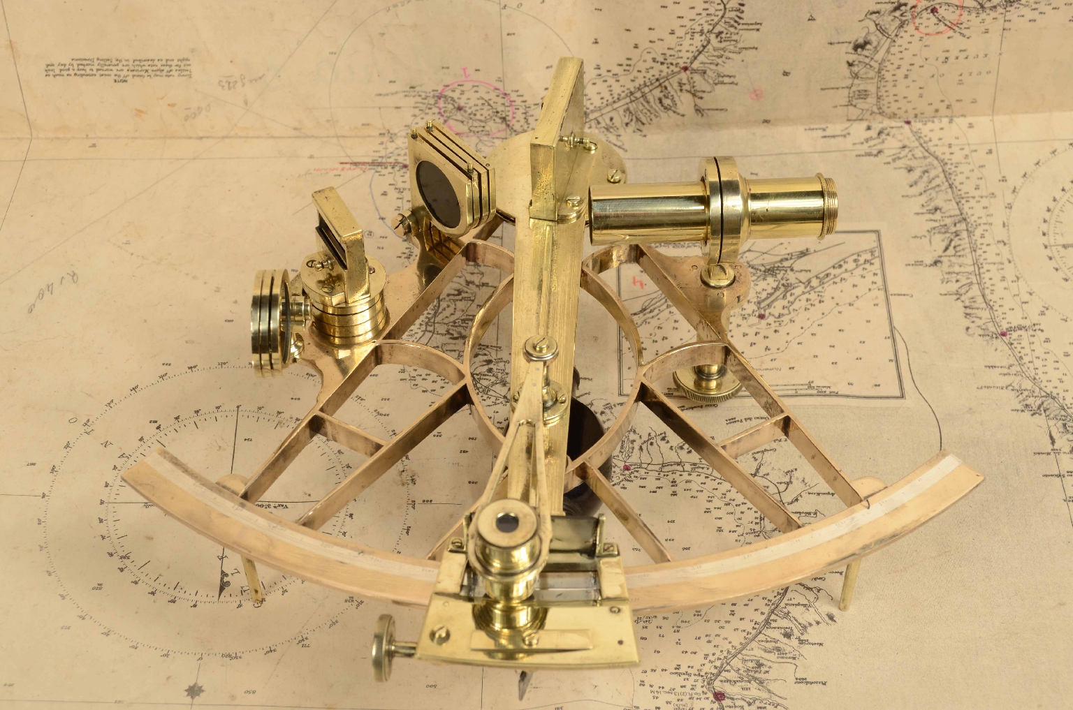 Nautical antiques/8070-Antique Sextant