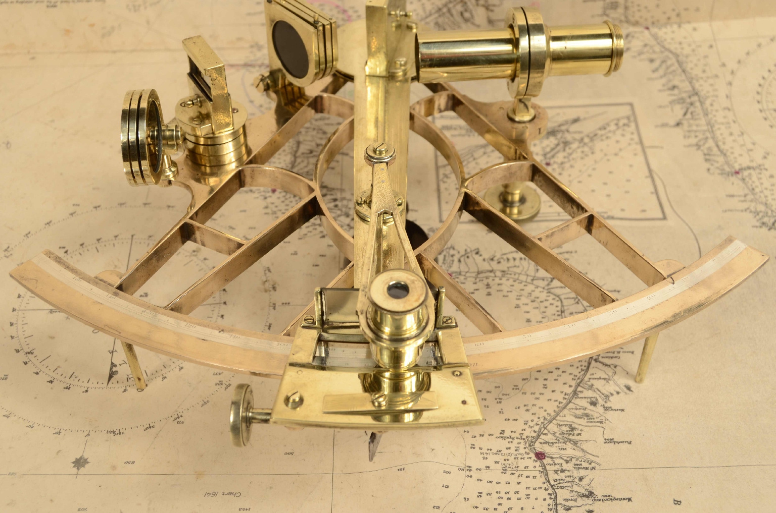 Nautical antiques/8070-Antique Sextant