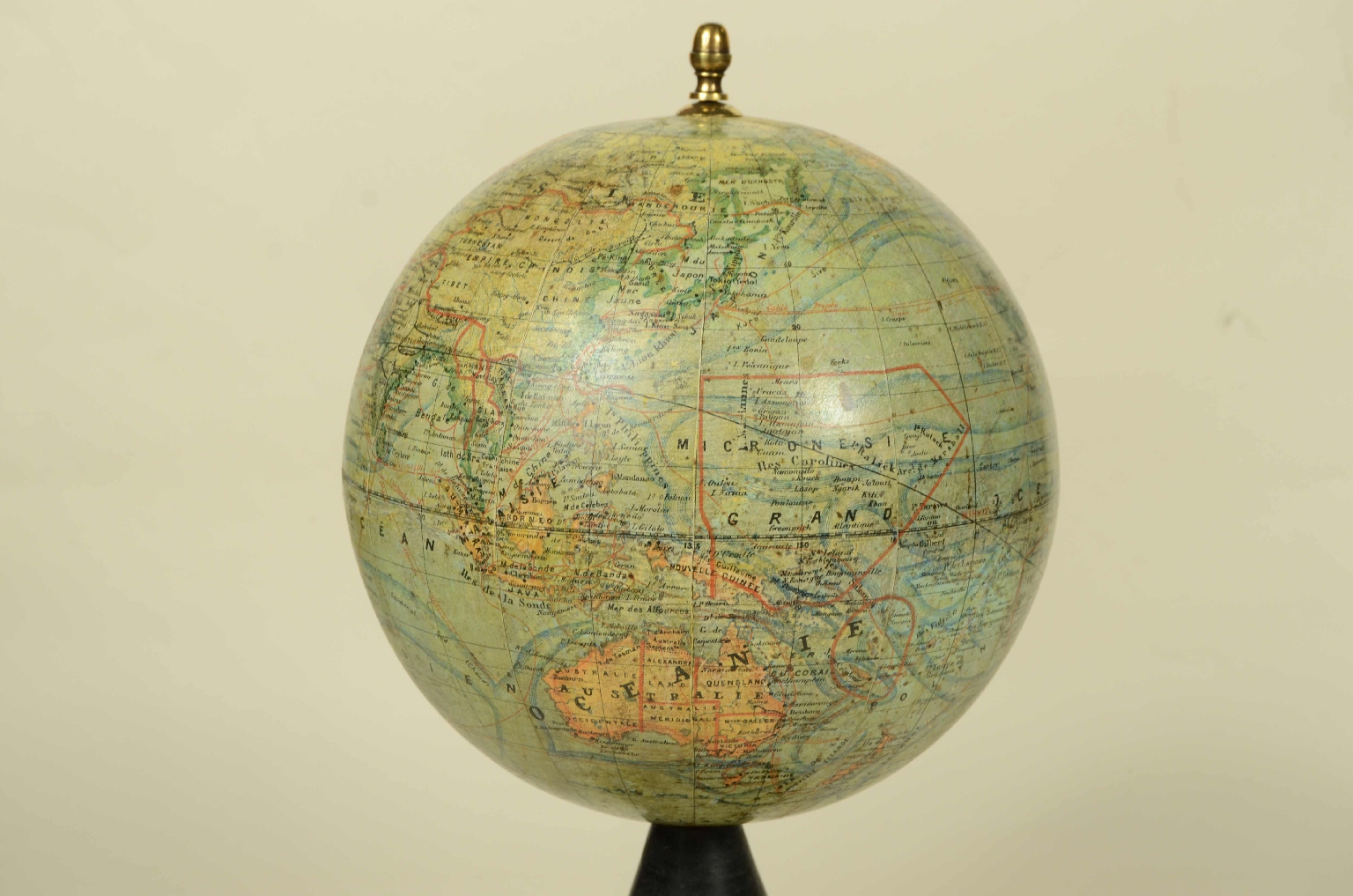 Antique globes-world maps/8099-Terrestrial Globe