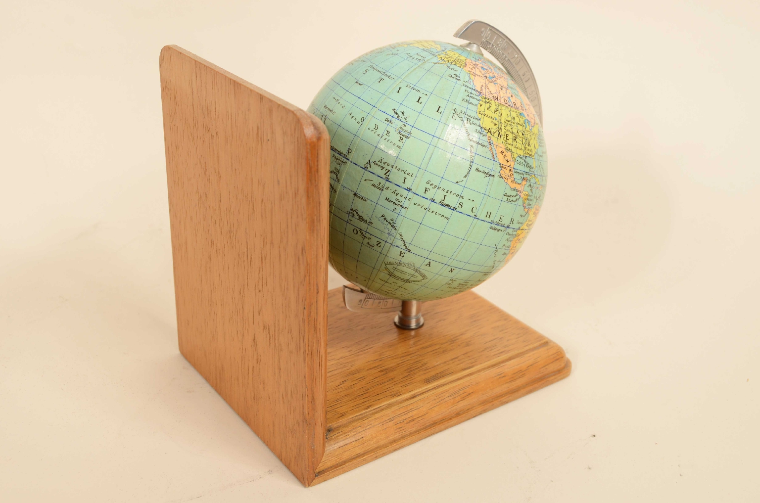Antique globes-world maps/8102-Pair of bookends