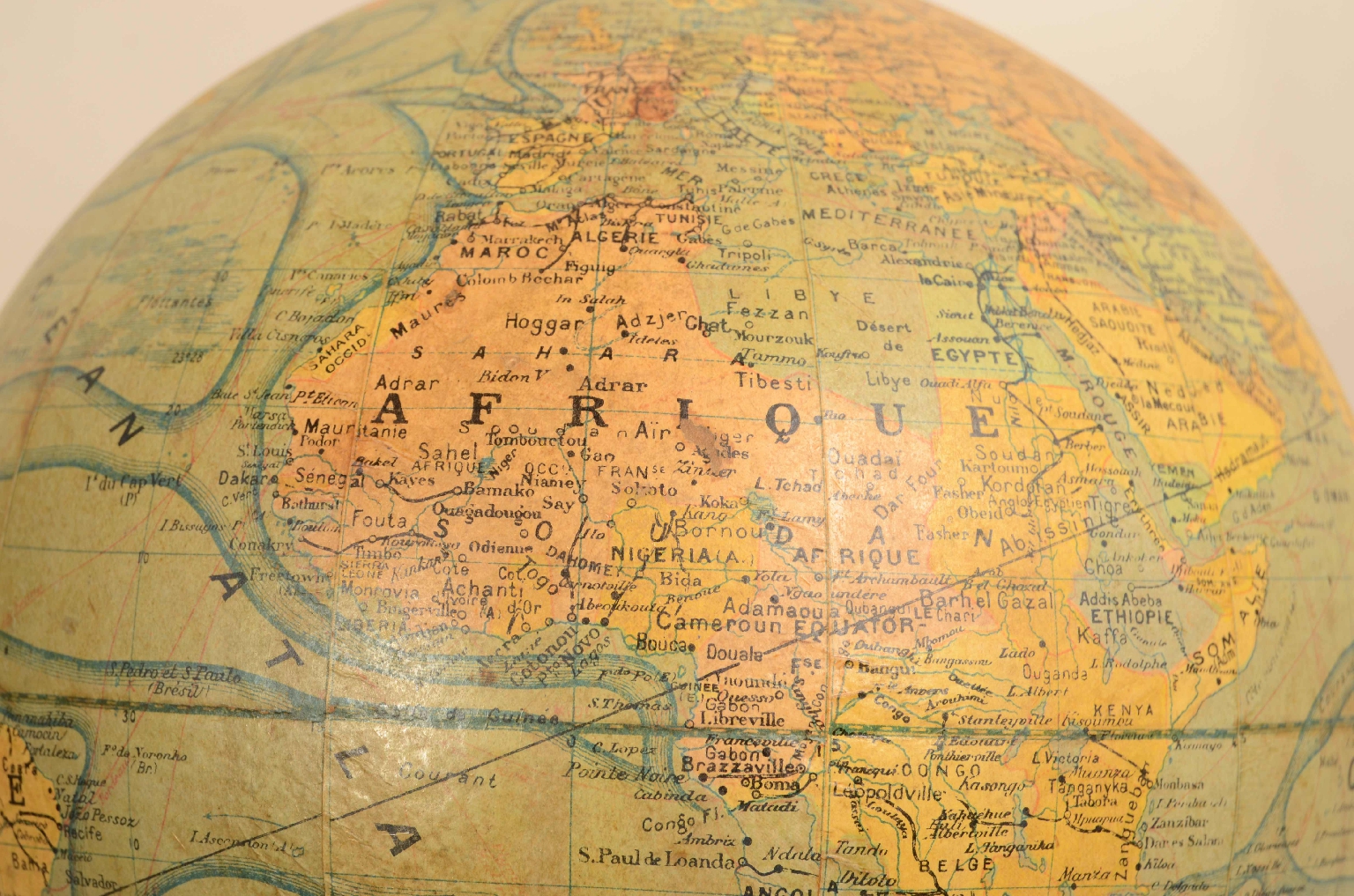 Antique globes-world maps/8103-Terrestrial Globe