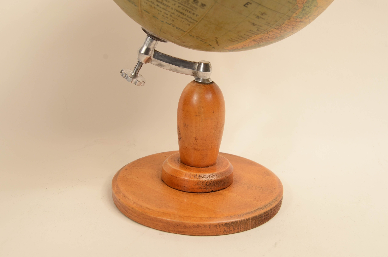 Antique globes-world maps/8103-Terrestrial Globe