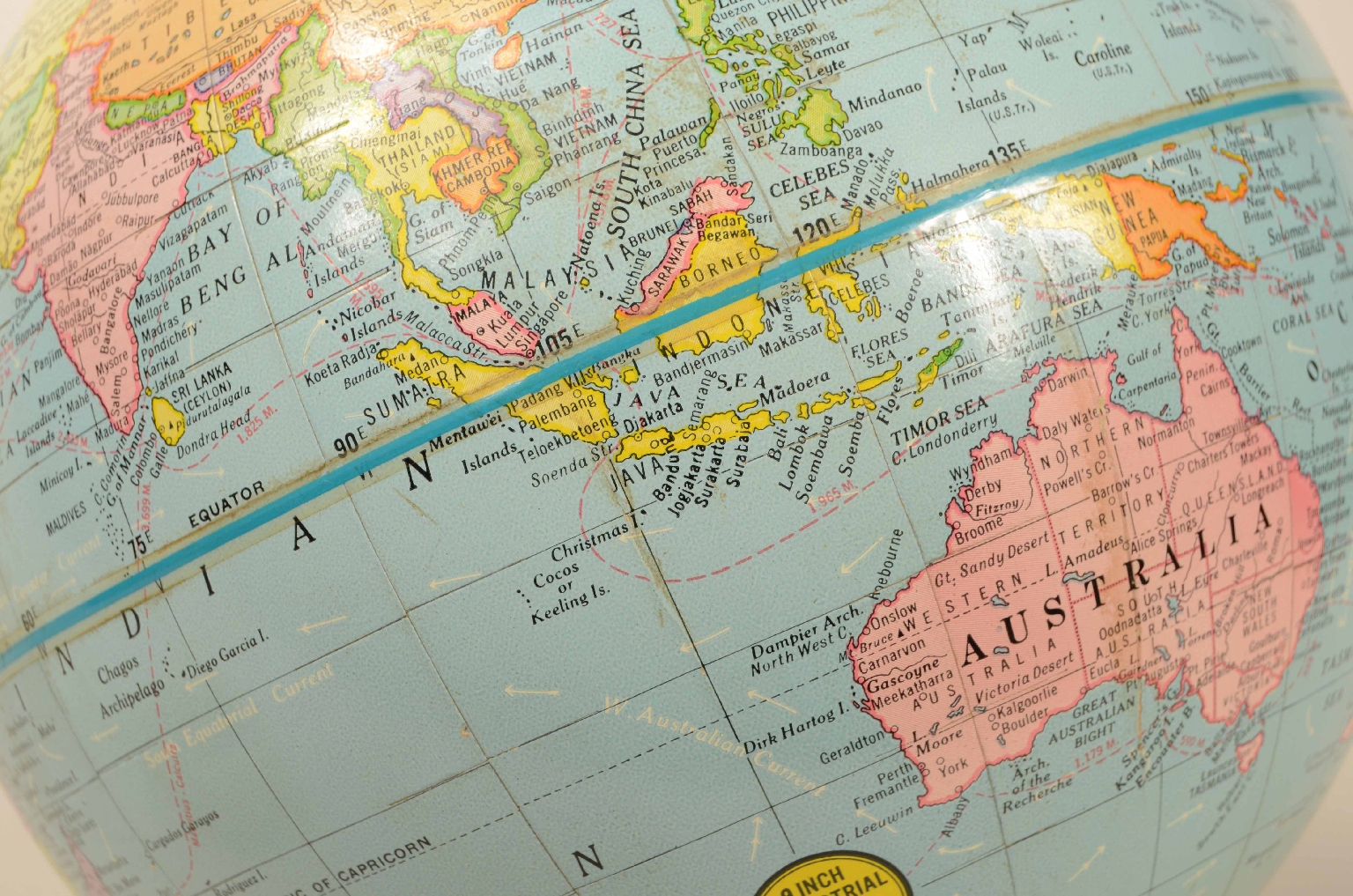 Antique globes-world maps/8110-Terrestrial Globe