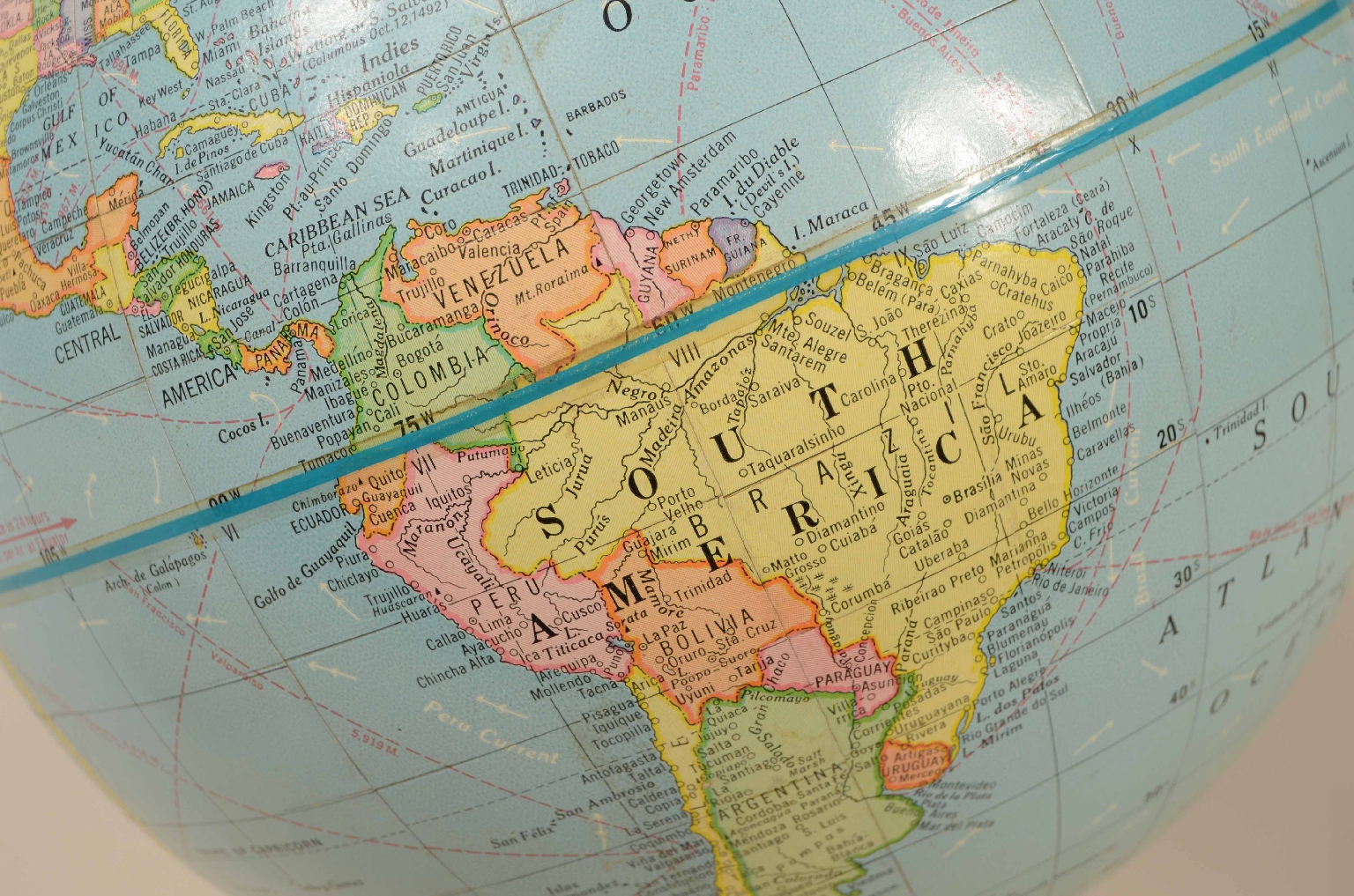 Antique globes-world maps/8110-Terrestrial Globe