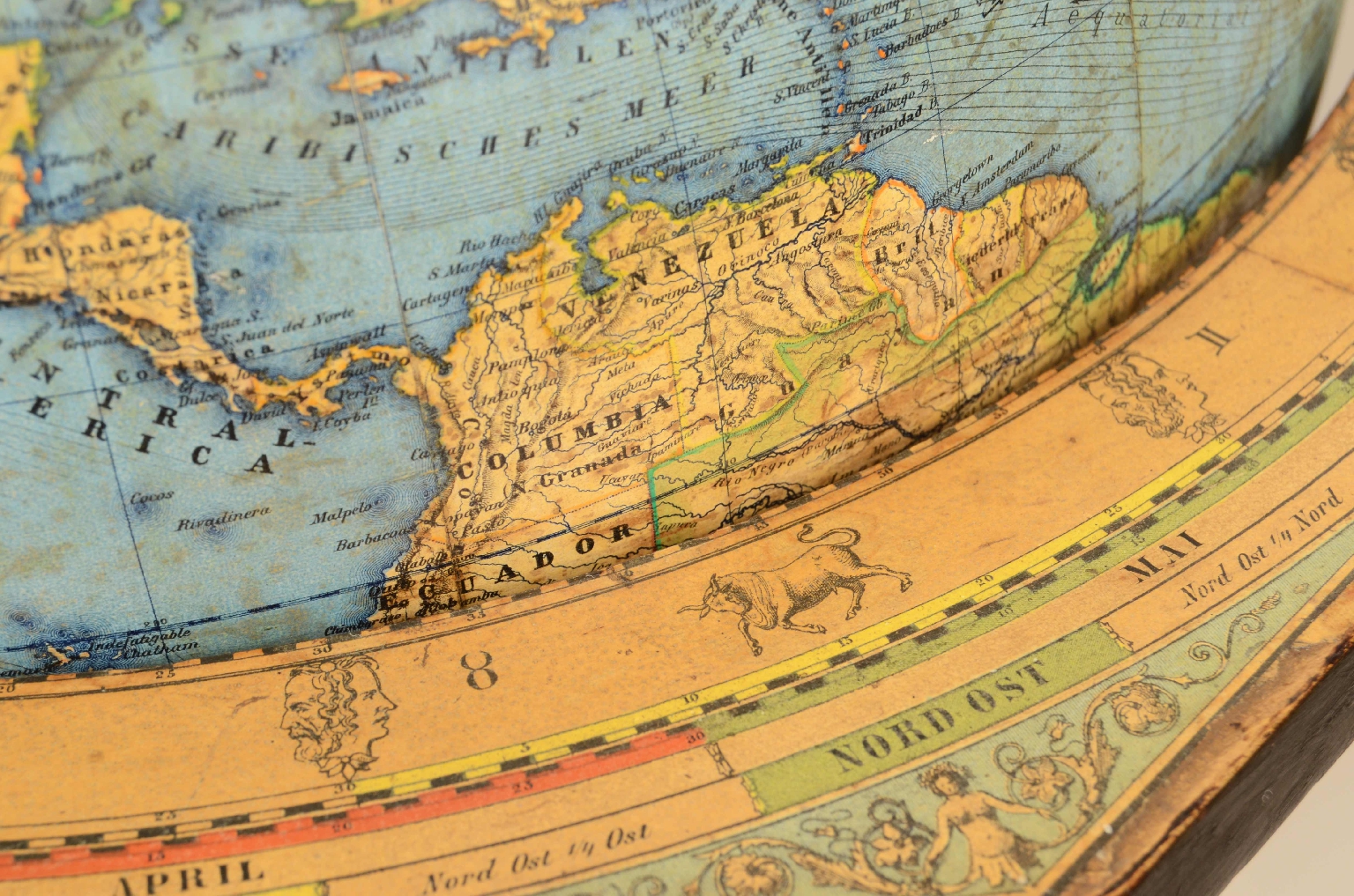 Antique globes-world maps/8113-Terrestrial Globe