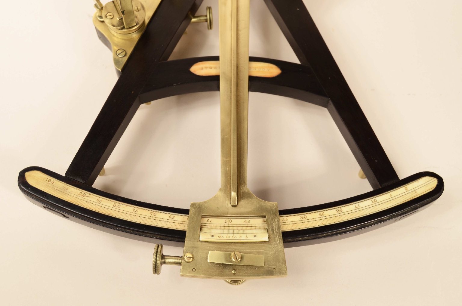 Nautical antiques/8114-Octant