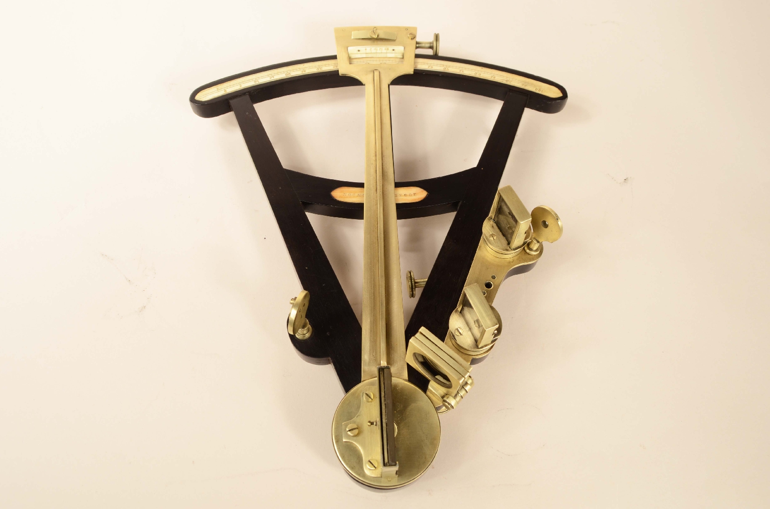 Nautical antiques/8114-Octant