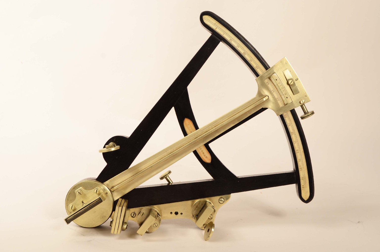 Nautical antiques/8114-Octant