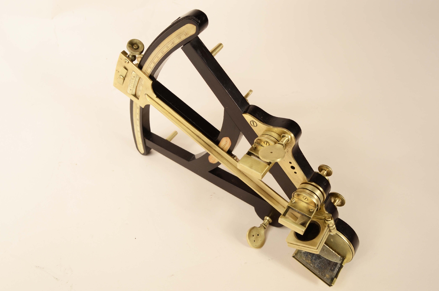 Nautical antiques/8114-Octant