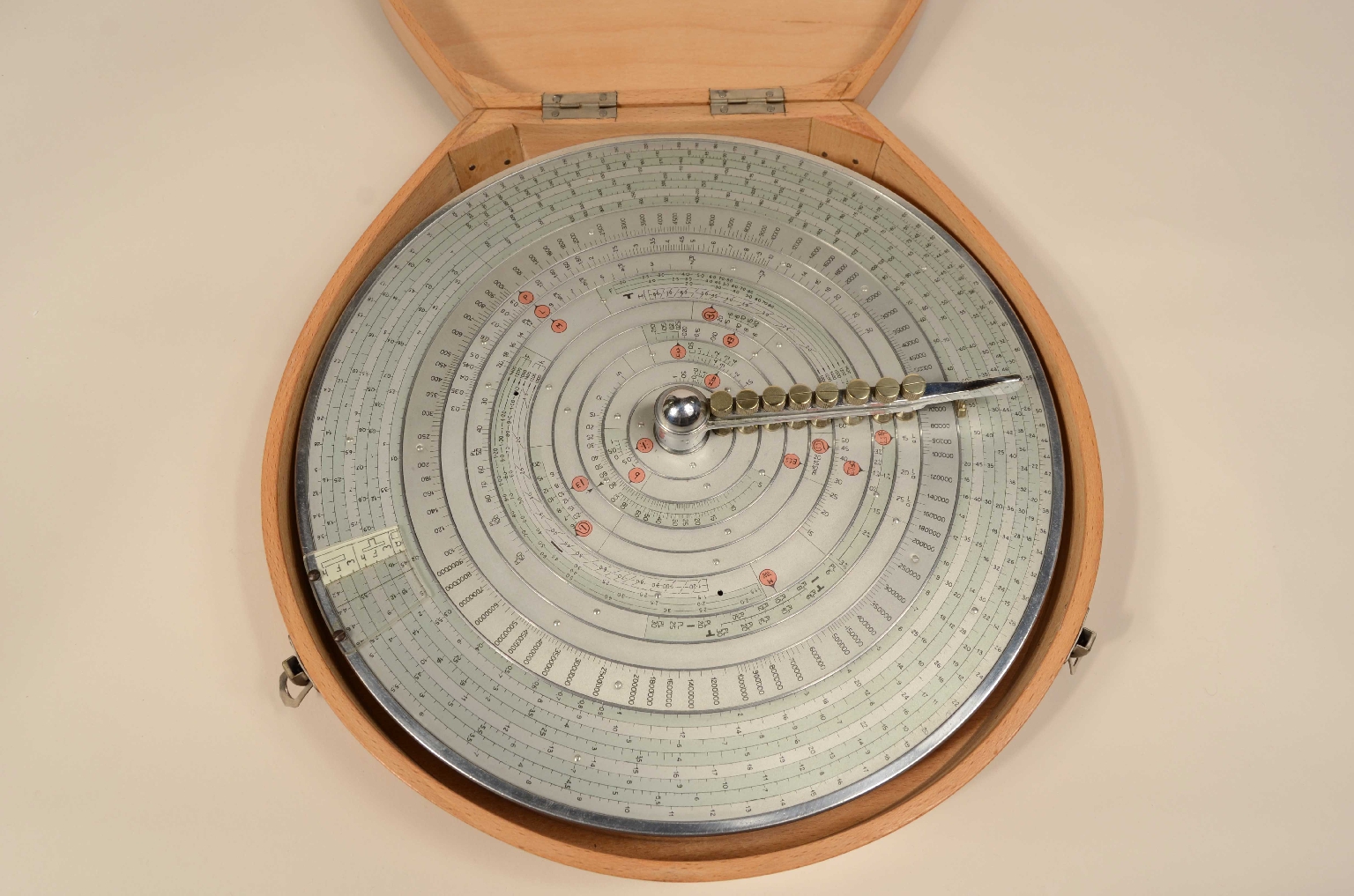 Antique measuring instruments/8125-Logarithmic Slide Rule