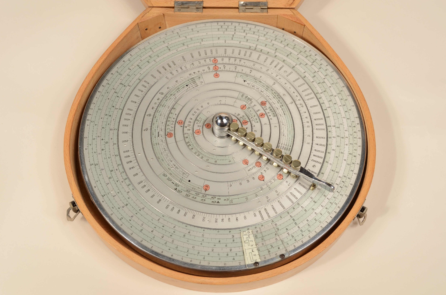 Antique measuring instruments/8125-Logarithmic Slide Rule