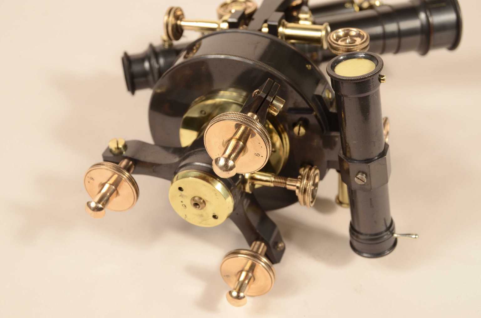 Strumenti di misura antichi/8130-Tacheometro