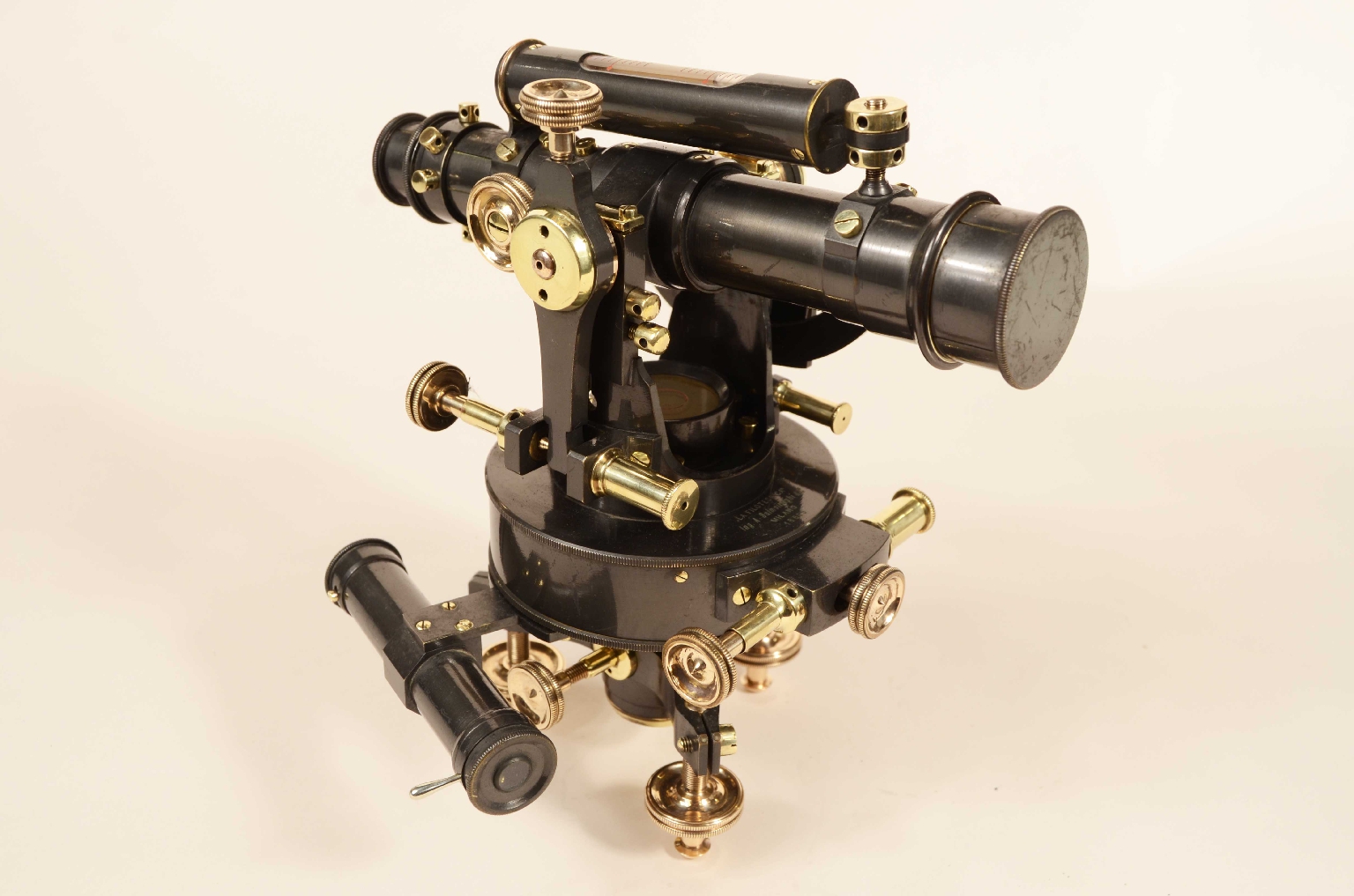 Strumenti di misura antichi/8130-Tacheometro