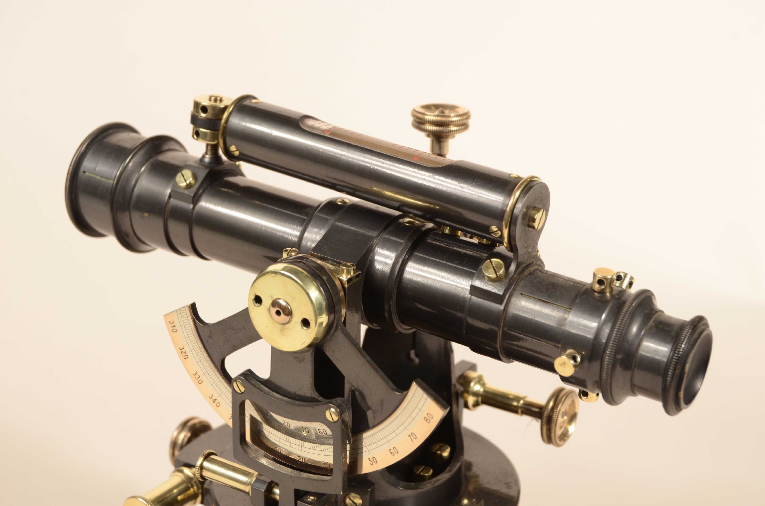 Antique measuring instruments/8130-Tacheometer