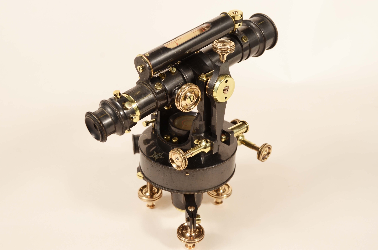 Strumenti di misura antichi/8130-Tacheometro