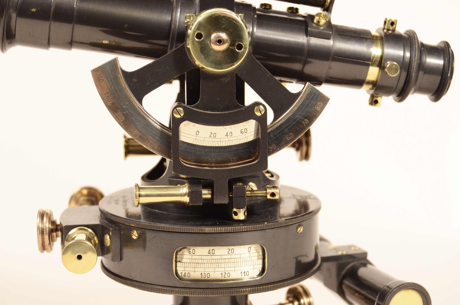 Strumenti di misura antichi/8130-Tacheometro