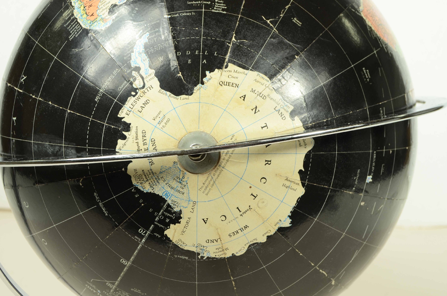 Antique globes-world maps/8148-Black Terrestrial Globe