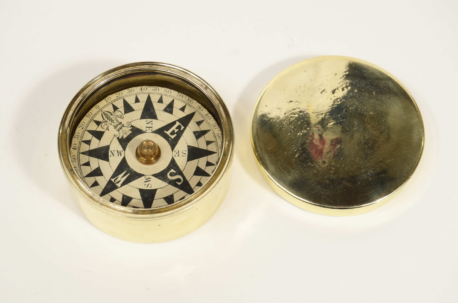 Antique compasses/8184-Small Compass