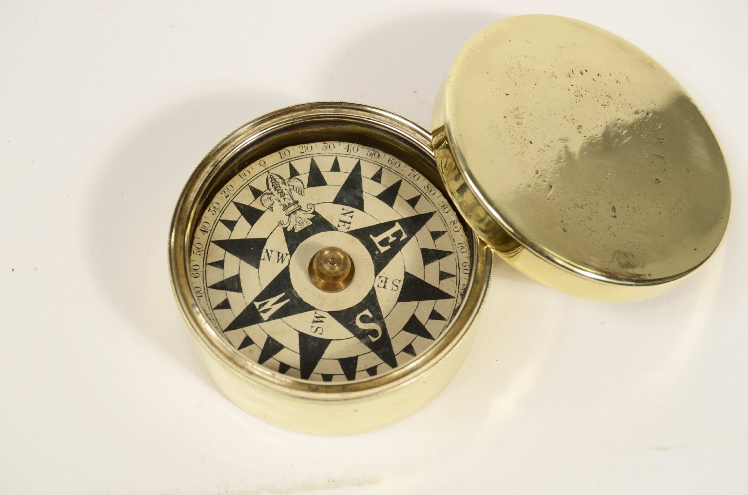 Antique compasses/8184-Small Compass