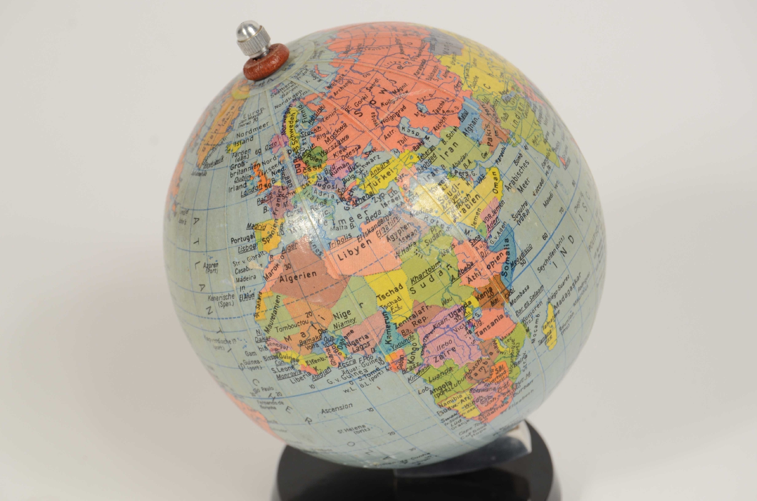 Antique globes-world maps/8195-Small Terrestrial Globe