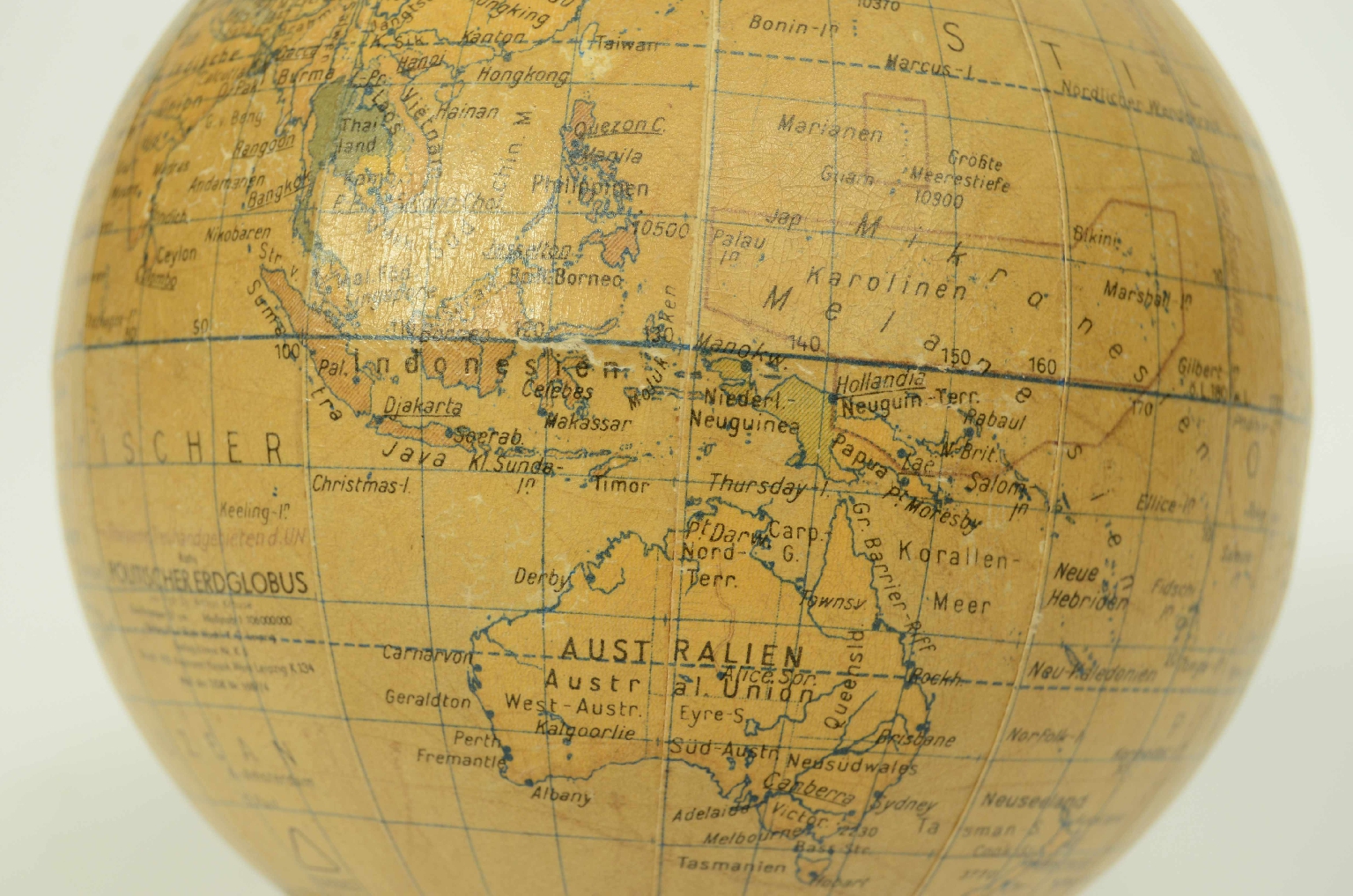 Antique globes-world maps/8197-Small Terrestrial Globe