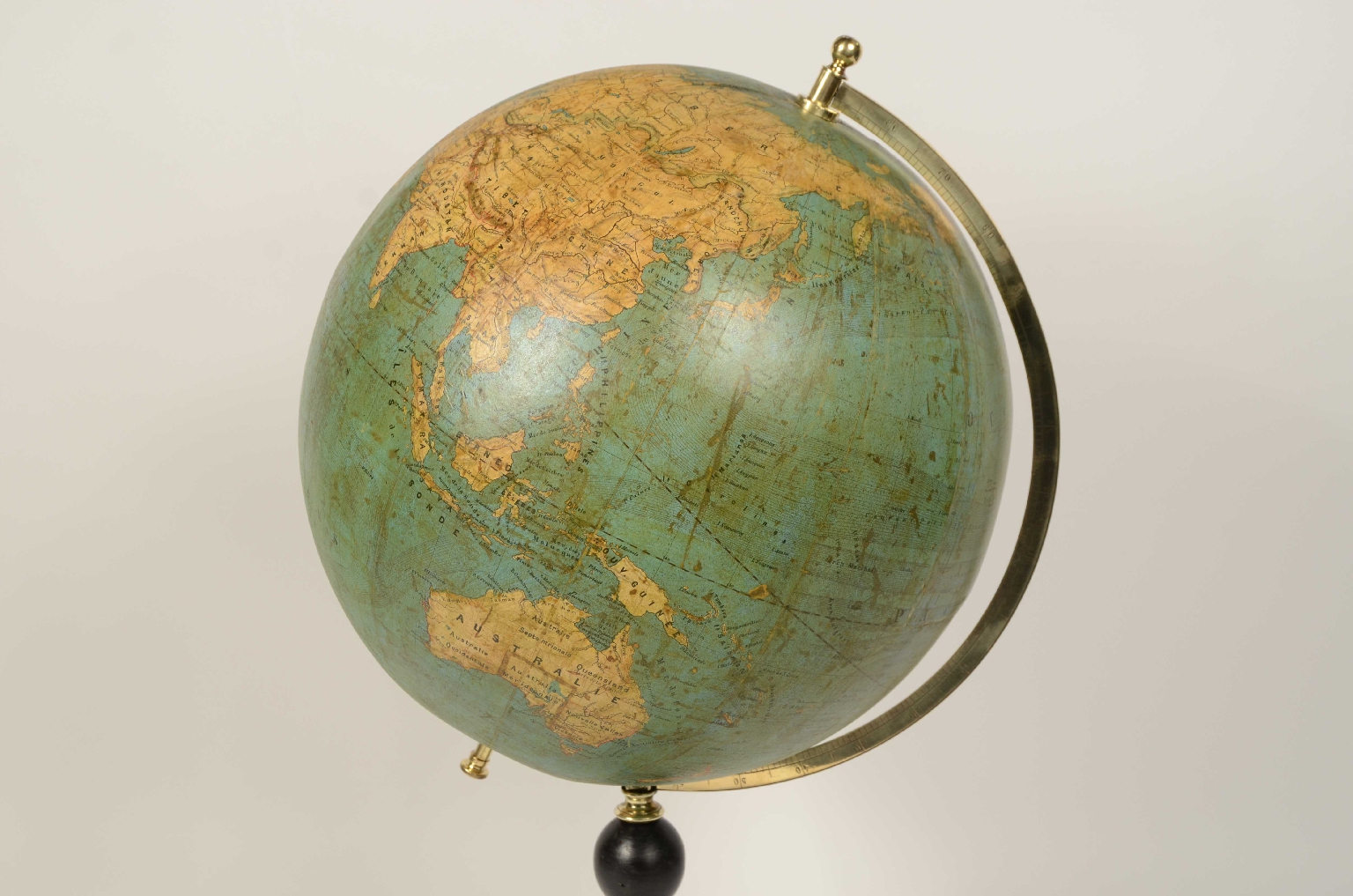 Antique globes-world maps/8199-Terrestrial Globe