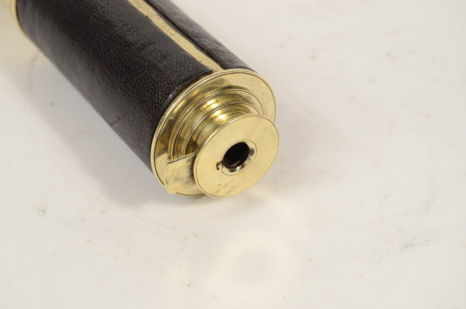 Nautical antiques/8202-Antique Telescope